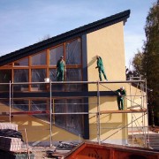 Landesk. Gemeinschaft Hohenstein-Ernstthal 2003 - Umbau und Neubau: Kreuzbalken werden montiert, das Gerüst fällt